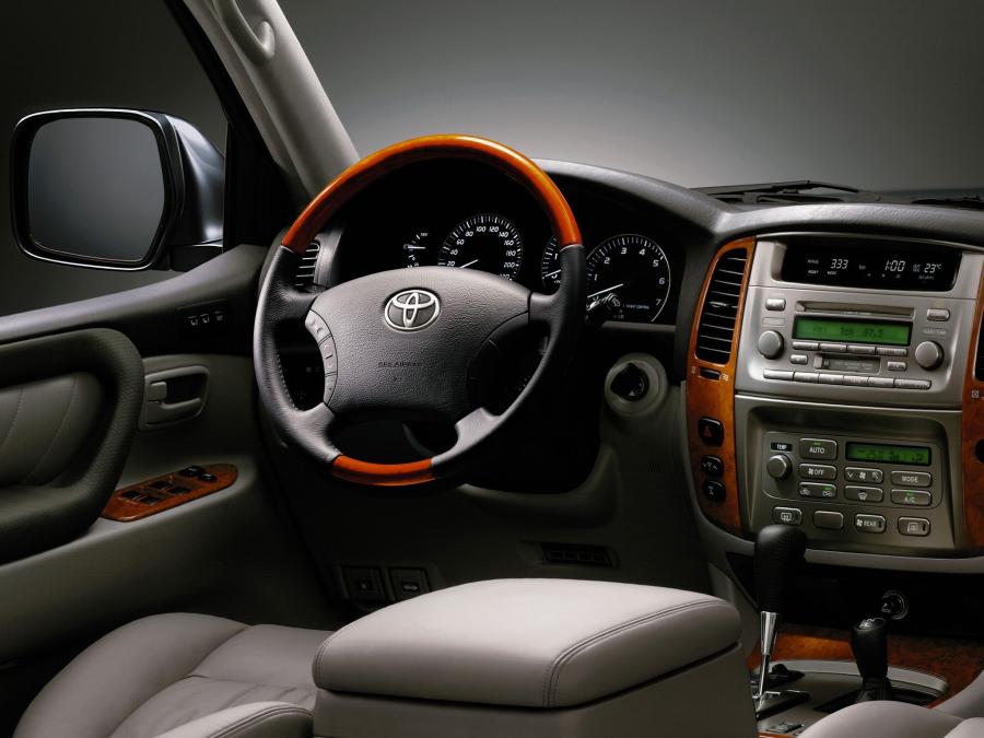  Toyota Land Cruiser 100 VX 2005 года  (фото 15 из 15)
